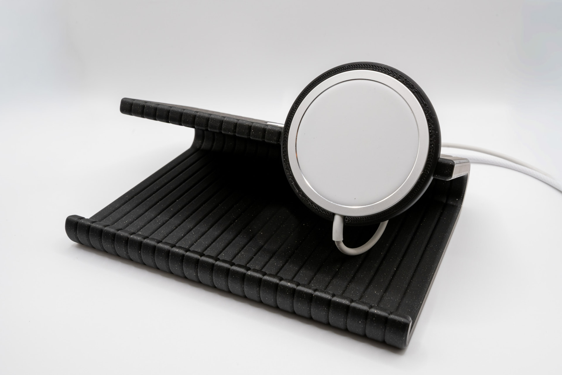 Close up of the MagSafe recess on Duock